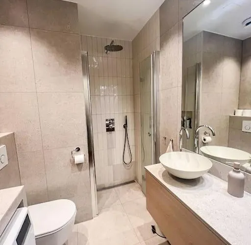 Apartman Attraktiv Og Klassisk Midt I Oslo, 80m2 *