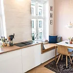 Attraktiv Og Klassisk Midt I Oslo, 80m2